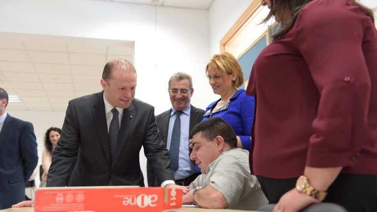 Prime Minister visits the LSF Centre